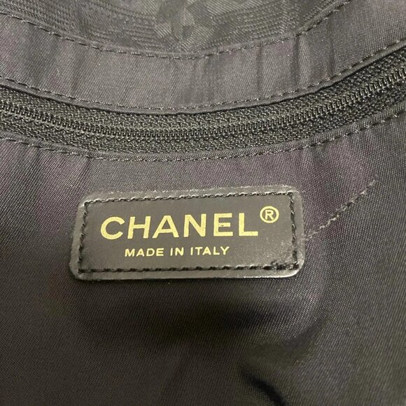 Auth CHANEL New Travel Line Tote MM - Black Nylon Jacquard Leather Tote Bag - Picture 10 of 13